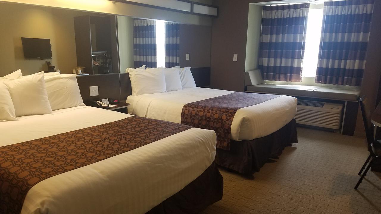 Microtel Inn & Suites By Wyndham Shelbyville Bagian luar foto