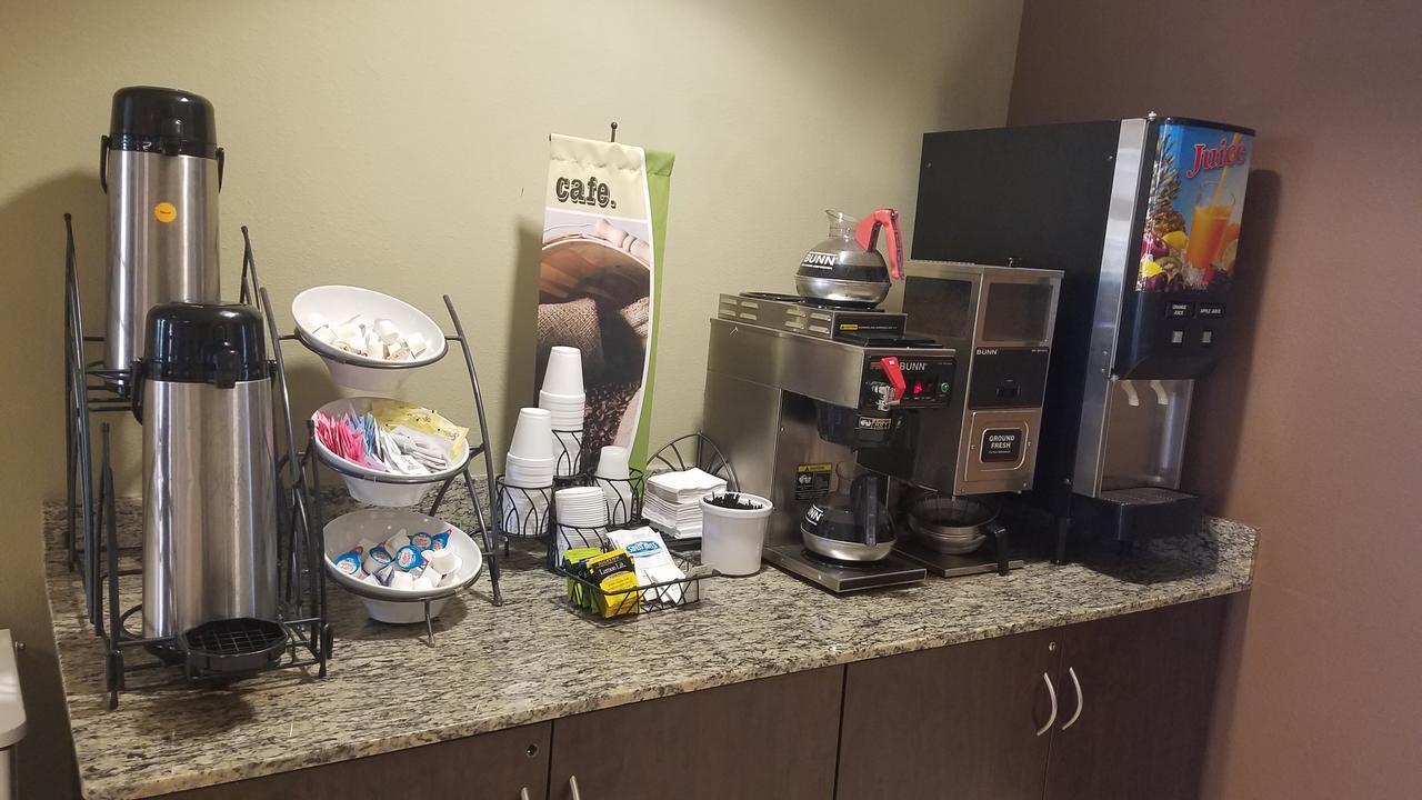 Microtel Inn & Suites By Wyndham Shelbyville Bagian luar foto