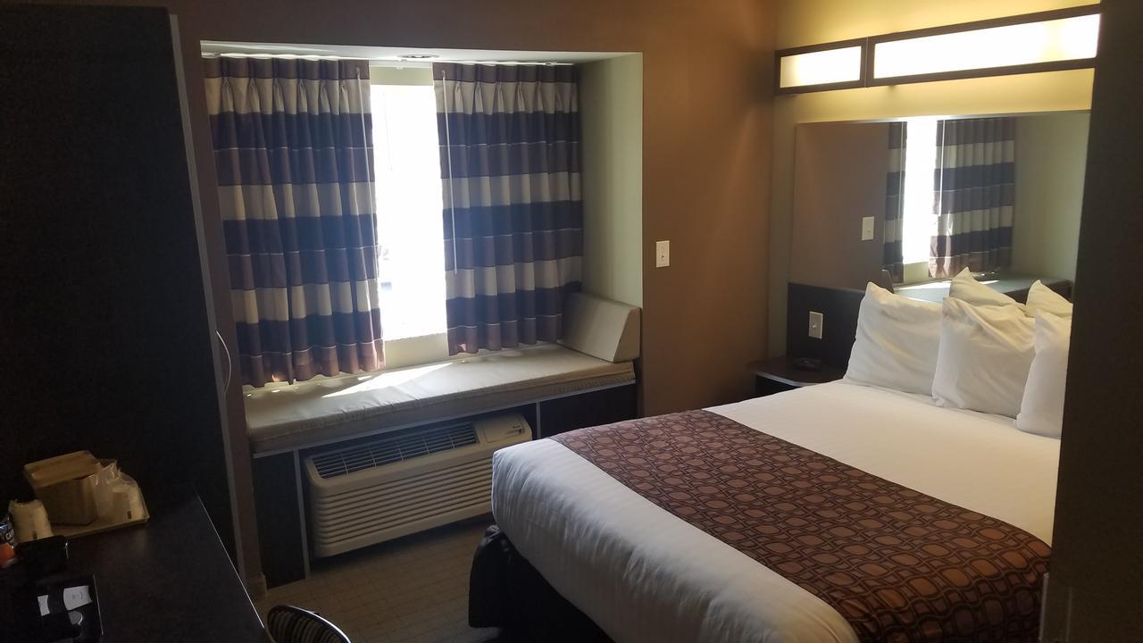 Microtel Inn & Suites By Wyndham Shelbyville Bagian luar foto